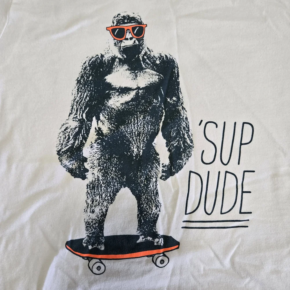 OshKosh B'gosh Y7 White Tee with Gorilla Print
